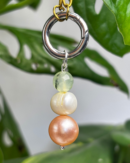 The Kendelle Simple Magpie Charm