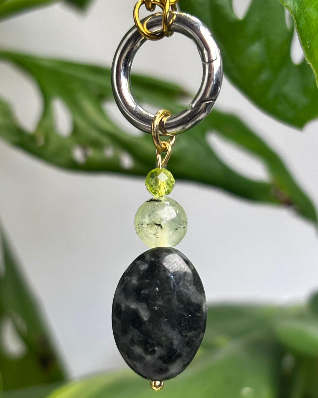 The Queenie Simple Magpie Charm