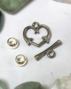 The Vintage Heart Clasp