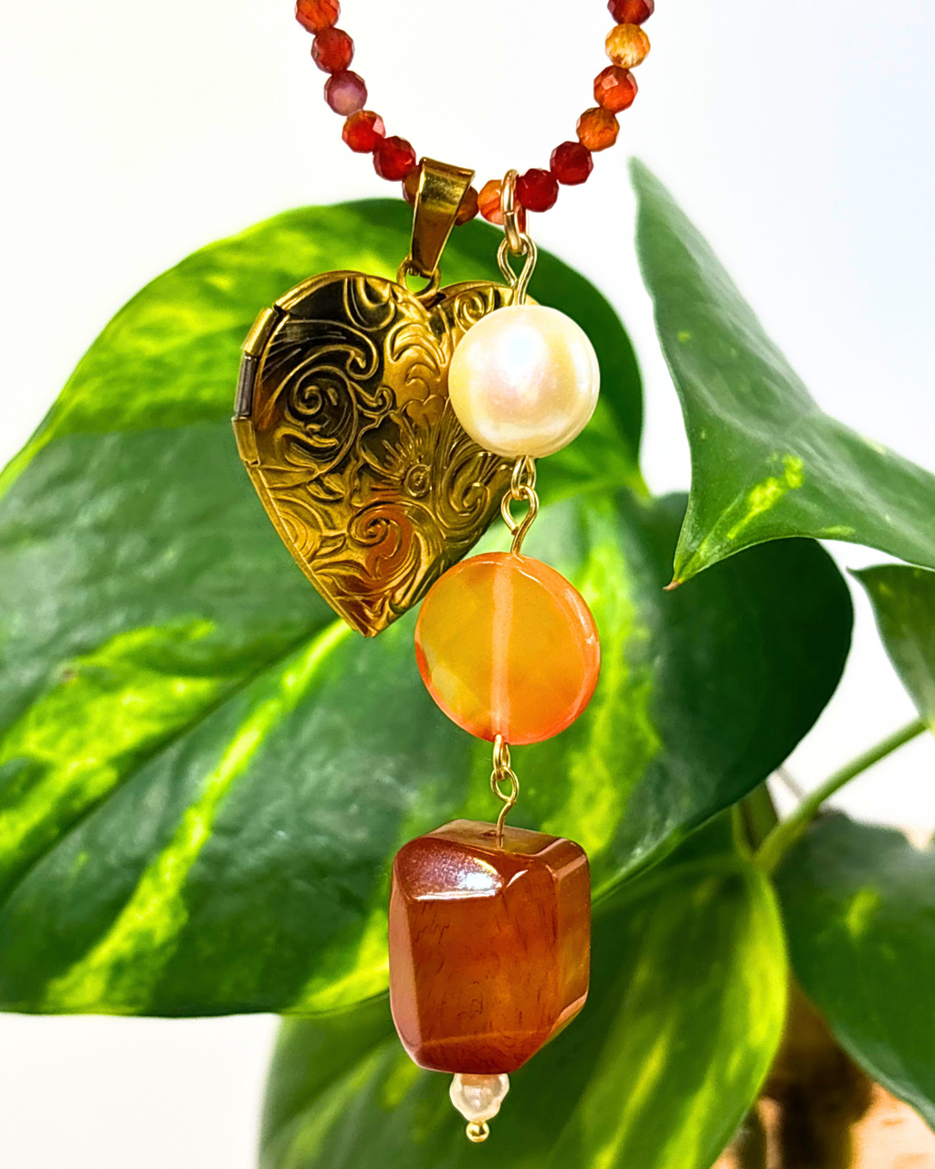 The Valerie Drop Magpie Charm