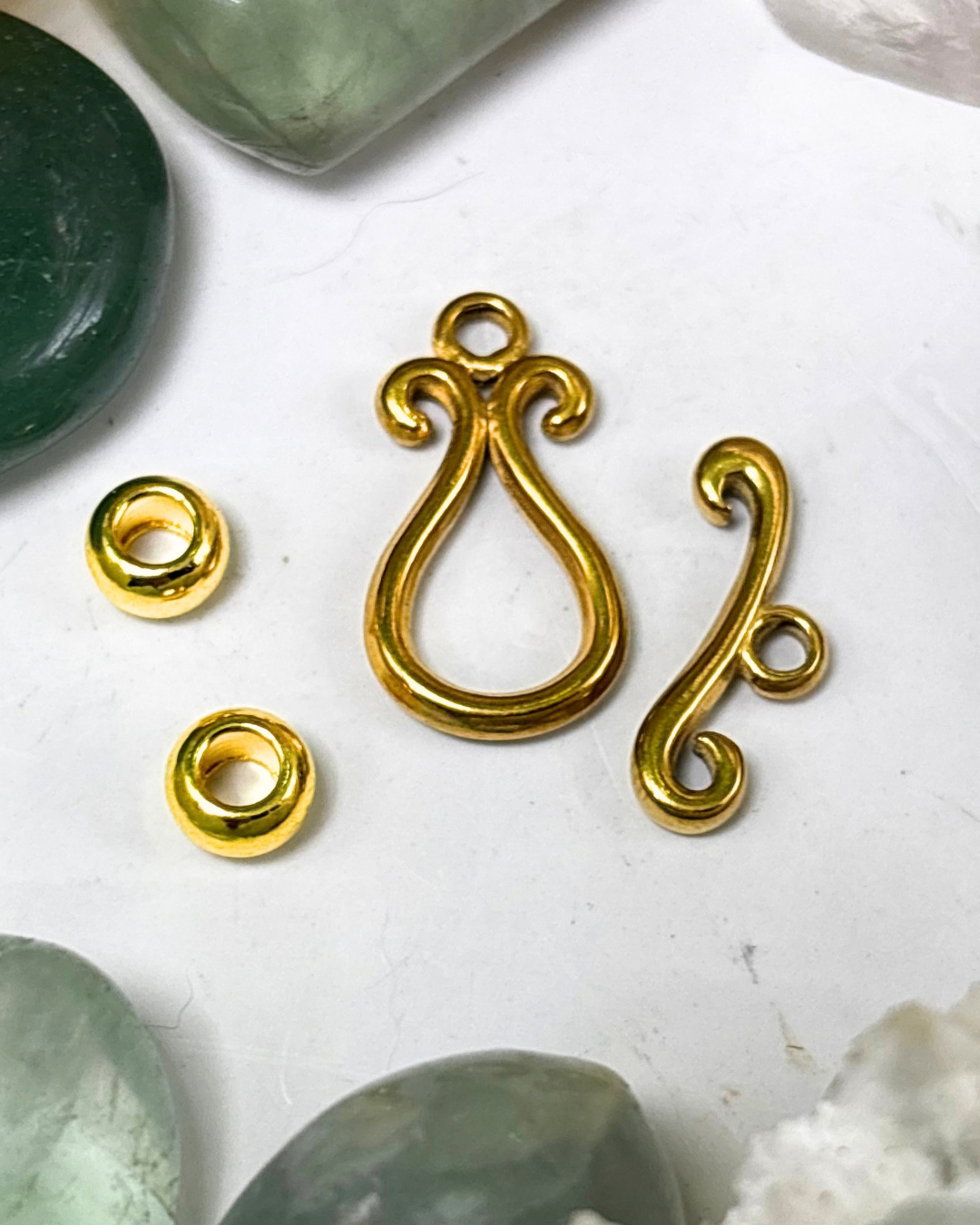 The Vintage Teardrop Clasp