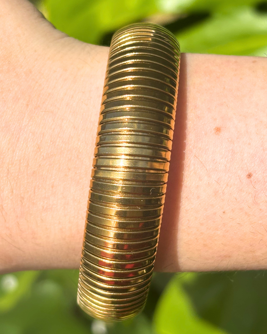 Large Gold Vintage Inspired Snake Bone Stretchy Bracelet 16mm