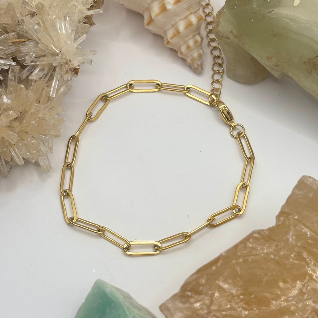 Medium Gold Paperclip Chain Bracelet
